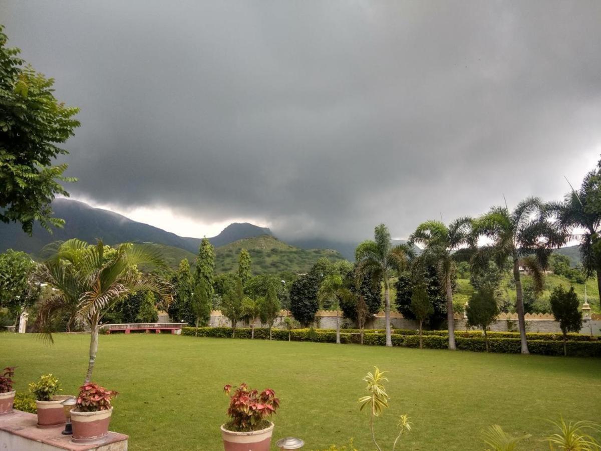 Meera Valley Resort By Nexottel Udaipur Ngoại thất bức ảnh